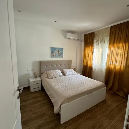 Klama Luxury Apartment Golem  Extérieur photo