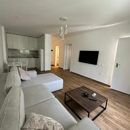 Klama Luxury Apartment Golem  Extérieur photo