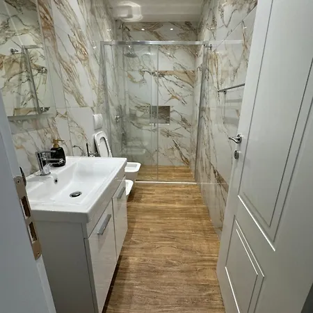 Klama Luxury Apartment Golem  Extérieur photo